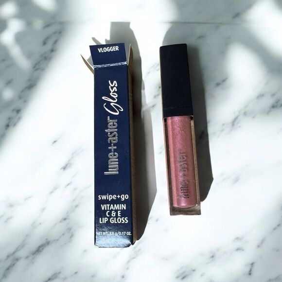 Lune + Aster Shimmering Pink Lip Gloss in Vlogger - Picture 3 of 6